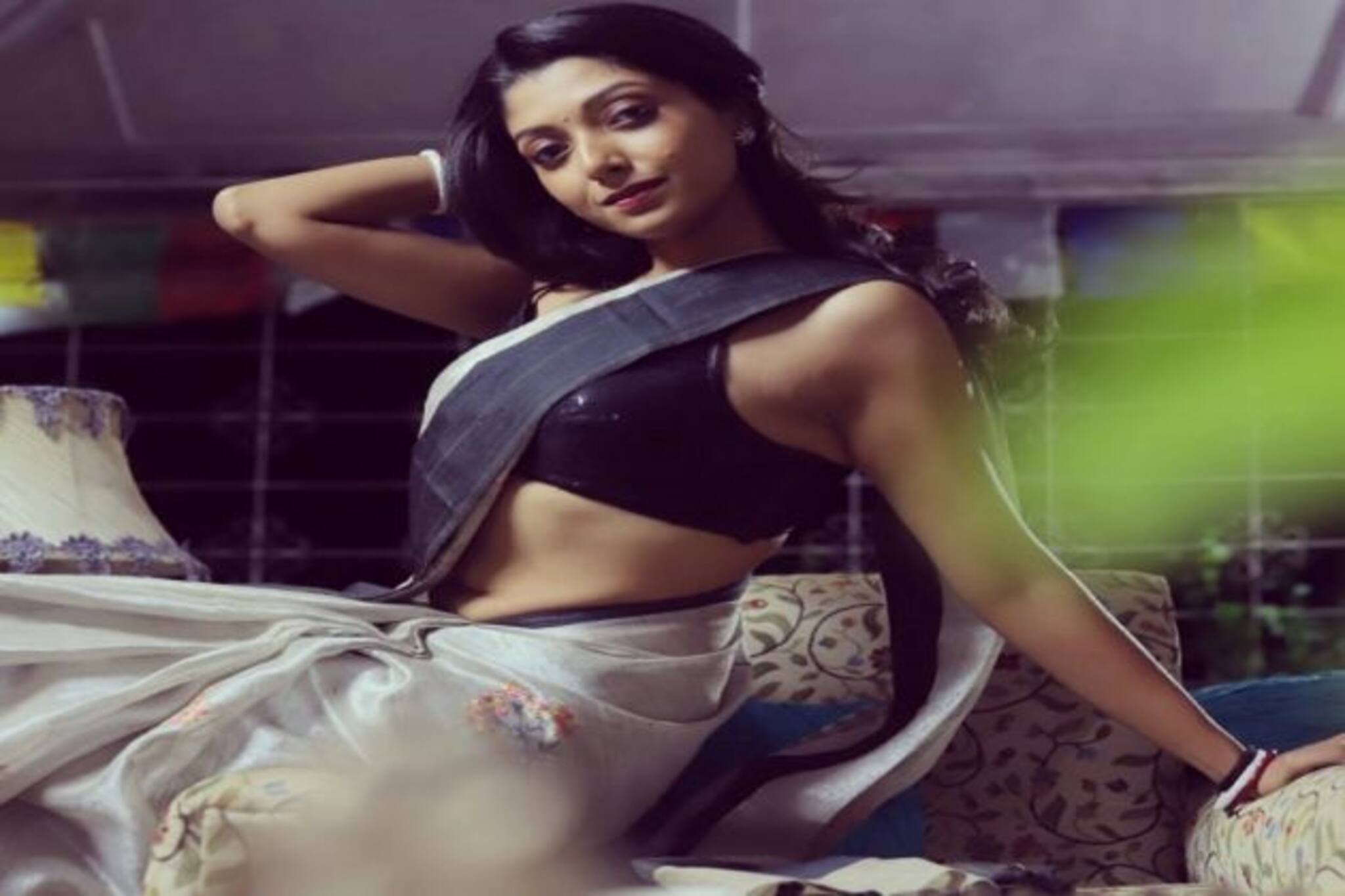 অশ্রাব্য গালিগালাজ, ট্রোলিংয়ের জবাব দিতে তুই-তোকারিতে নামলেন দেবলীনা কুমার!
