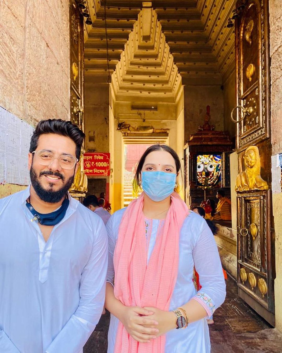 *ইতিমধ্যেই নির্বাচনী প্রচার শুরু হয়েছে। ব্যারাকপুরের অলিতে-গলিতে ঘুরছেন রাজ। এলাকার মানুষের সুবিধা-অসুবিধা, দাবি জানার চেষ্টা করছেন এলাকাবাসীর সঙ্গে কথা বলে। ছবিঃ ইনস্টাগ্রাম। *ইতিমধ্যেই নির্বাচনী প্রচার শুরু হয়েছে। ব্যারাকপুরের অলিতে-গলিতে ঘুরছেন রাজ। এলাকার মানুষের সুবিধা-অসুবিধা, দাবি জানার চেষ্টা করছেন এলাকাবাসীর সঙ্গে কথা বলে। ছবিঃ ইনস্টাগ্রাম।