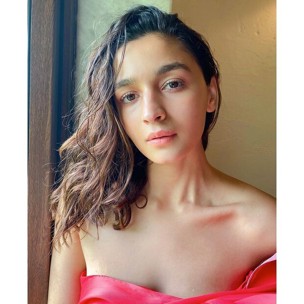খোলা চুলে অনবদ্য আলিয়া ভাট ৷ ছবি সৌজন্যে ইনস্টাগ্রাম ৷