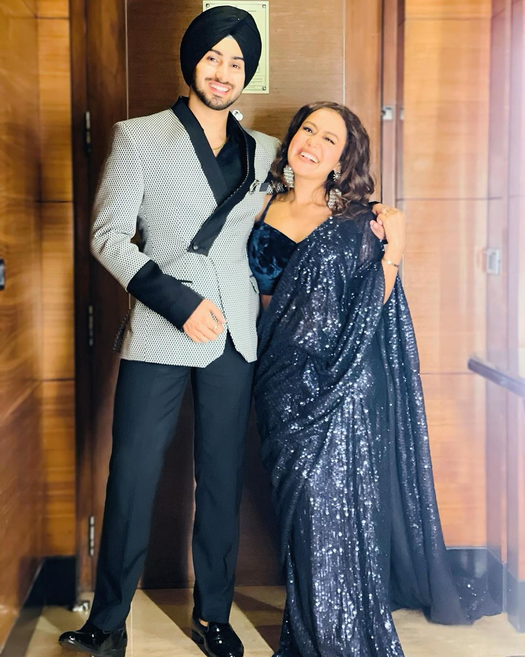 নেহা স্বামী রোহণপ্রীতের সঙ্গে একটি ছবি তুলেছেন যা সোশ্যাল মিডিয়া কাঁপিয়েছে ৷ ছবি সৌজন্যে ইনস্টাগ্রাম ৷ নেহা স্বামী রোহণপ্রীতের সঙ্গে একটি ছবি তুলেছেন যা সোশ্যাল মিডিয়া কাঁপিয়েছে ৷ ছবি সৌজন্যে ইনস্টাগ্রাম ৷
