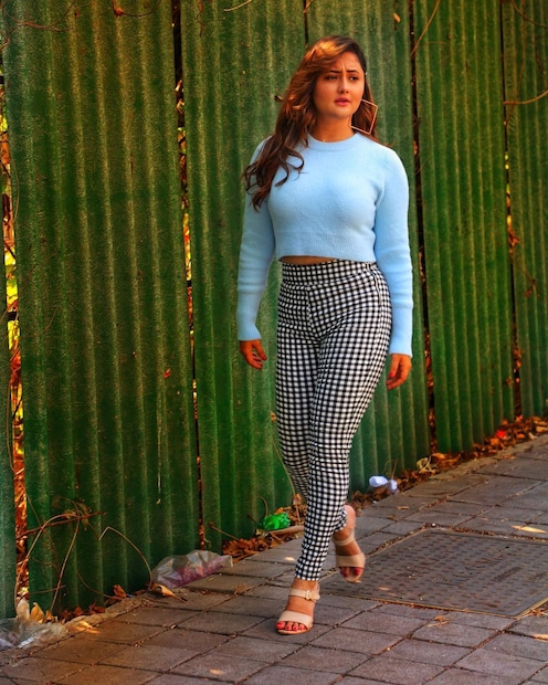 এথনিক পোশাকে সবারই নজর কেড়েছেন সাদা কালো কালো পোশাকে রশ্মি দেশাইয়ের ছবিগুলি বারেবারে ভাইরাল হয়েছে সোশ্যাল মিডিয়া ৷ ছবি সৌজন্যে ইনস্টাগ্রাম ৷ 