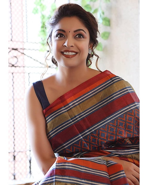 ছাপা ছাপা শাড়িতে ফের তনুশ্রী দত্ত মাতিয়েছেন আসর ৷ ছবি সৌজন্যে ইনস্টাগ্রাম ৷