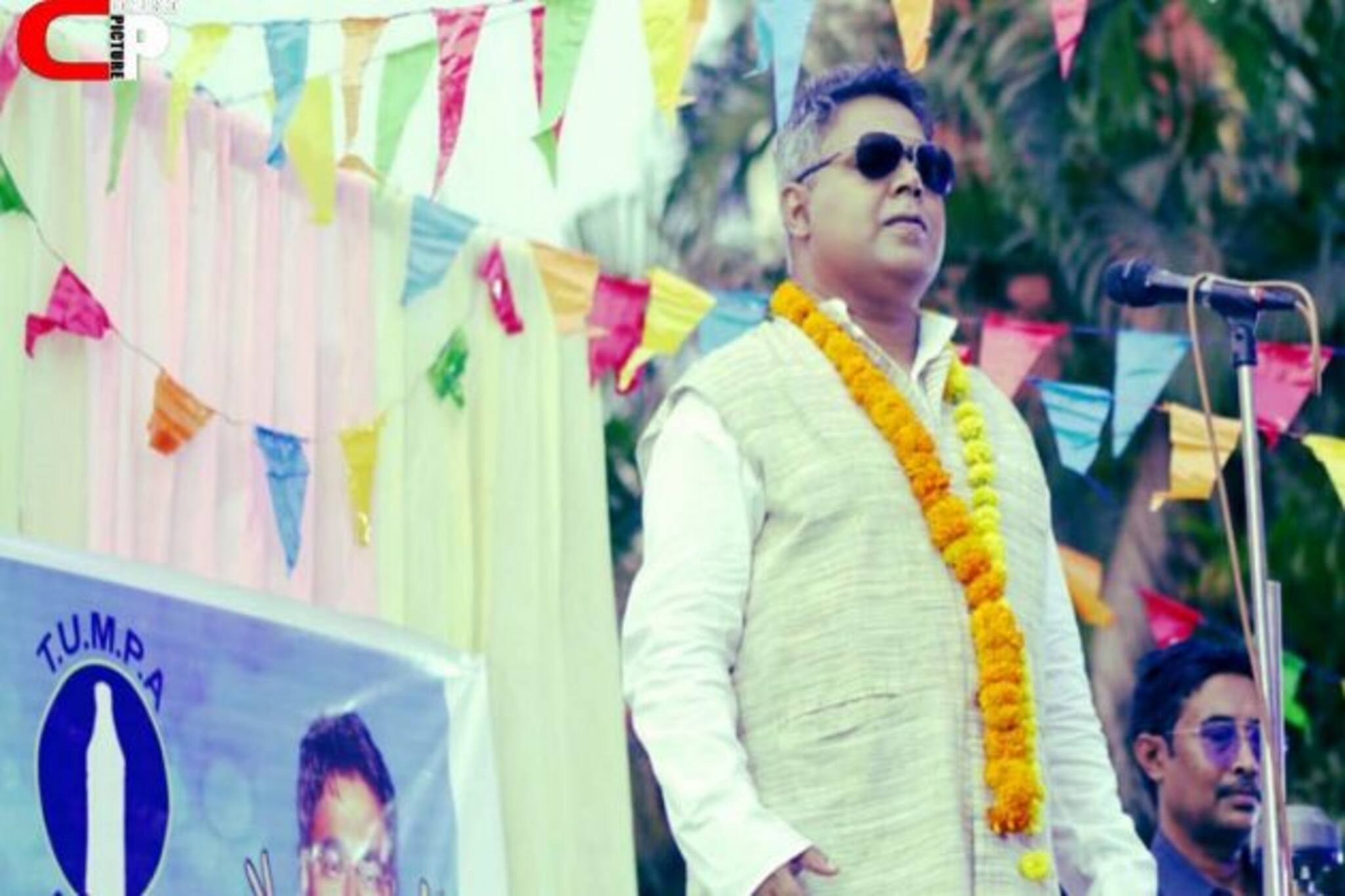 সাদা পাঞ্জাবী, গলায় মালা...এ বার ভোটের প্রচারে Mir! কোন শিবিরে যোগ দিলেন?