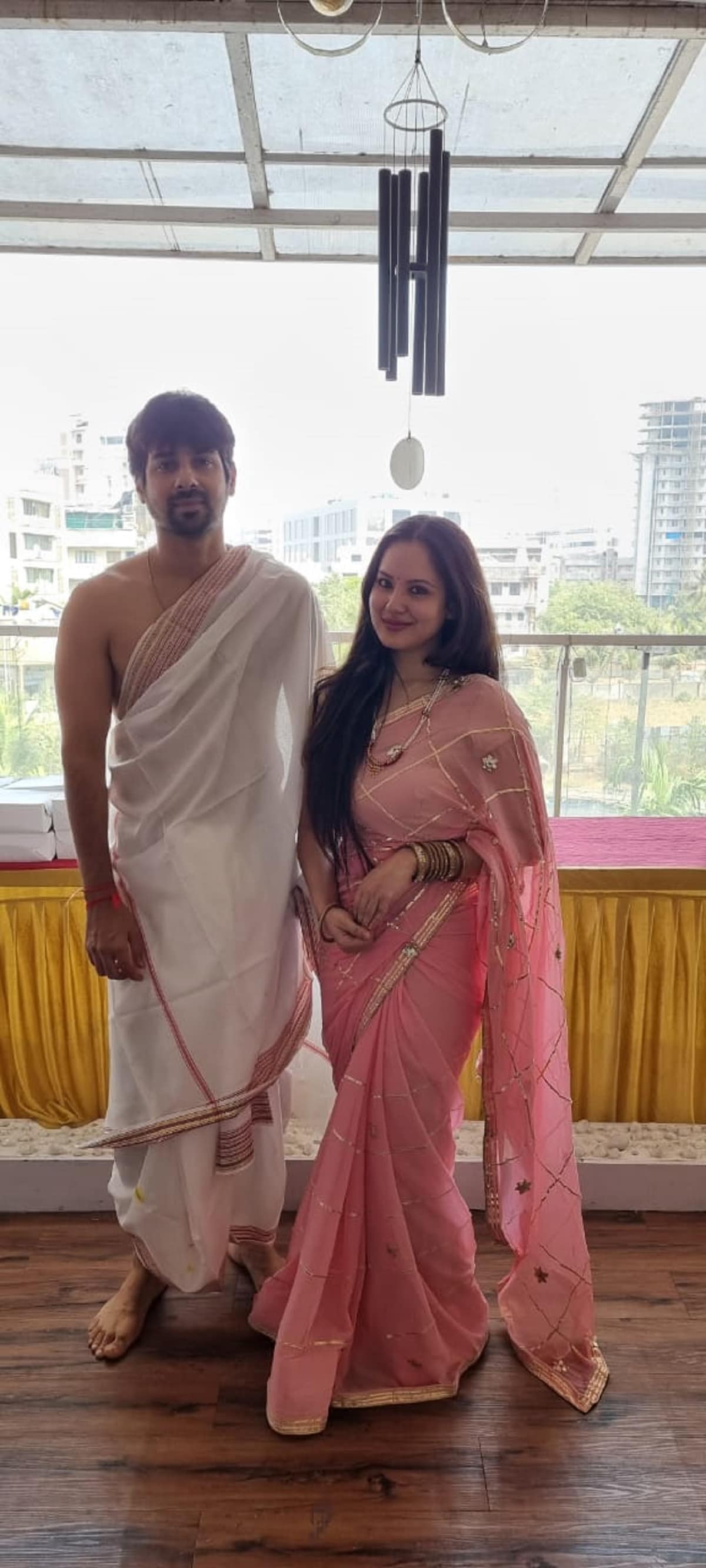 ছোট পর্দা দিয়ে অভিনয় জীবন শুরু করেছেন পূজা। তাঁর প্রথম ধারাবাহিক 'কাহানি হামারে মহাভারত কি'। তারপর একের পর এক ধারাবাহিক করে গিয়েছেন পূজা। ছোট পর্দা দিয়ে অভিনয় জীবন শুরু করেছেন পূজা। তাঁর প্রথম ধারাবাহিক 'কাহানি হামারে মহাভারত কি'। তারপর একের পর এক ধারাবাহিক করে গিয়েছেন পূজা।