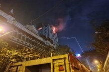 স্ট্র্যান্ড রোডের বহুতলে অগ্নিকাণ্ড, জখম ২ রেলকর্মী! দেখুন ভিডিও স্ট্র্যান্ড রোডের বহুতলে অগ্নিকাণ্ড, জখম ২ রেলকর্মী! দেখুন ভিডিও