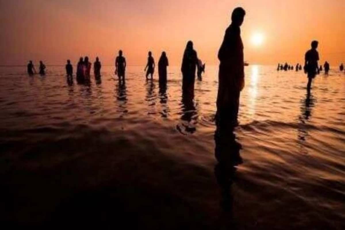 সূর্য অবস্থান করবে মীন রাশিতে। চন্দ্র অবস্থান করবে কর্কট রাশিতে ২৫ মার্চ, বৃহস্পতিবার রাত ১০টা ৪৯ মিনিট পর্যন্ত, এর পর গমন করবে সিংহ রাশিতে। প্রতীকী ছবি ৷ সূর্য অবস্থান করবে মীন রাশিতে। চন্দ্র অবস্থান করবে কর্কট রাশিতে ২৫ মার্চ, বৃহস্পতিবার রাত ১০টা ৪৯ মিনিট পর্যন্ত, এর পর গমন করবে সিংহ রাশিতে। প্রতীকী ছবি ৷