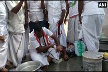 খোদ প্রার্থী কাচলেন ভোটারদের জামা-কাপড়! প্রতিশ্রুতি 'ওয়াশিং মেশিনের'! খোদ প্রার্থী কাচলেন ভোটারদের জামা-কাপড়! প্রতিশ্রুতি 'ওয়াশিং মেশিনের'!