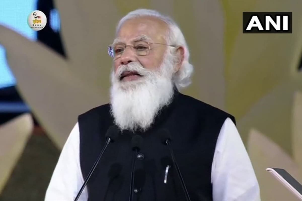 দু' দিনের বাংলাদেশ সফরের শেষ দিনে দু'টি মন্দিরে যাওয়ার কথা ভারতের প্রধানমন্ত্রীর৷ যশোরেশ্বরী মন্দির ছাড়াও ওড়াকান্দিতে মতুয়াদের মন্দিরেও যাবেন নরেন্দ্র মোদি৷ এই ওড়াকান্দিতেই জন্মেছিলেন মতুয়া সম্প্রদায়ের প্রতিষ্ঠাতা হরিচাঁদ ঠাকুর৷Photo-ANI দু' দিনের বাংলাদেশ সফরের শেষ দিনে দু'টি মন্দিরে যাওয়ার কথা ভারতের প্রধানমন্ত্রীর৷ যশোরেশ্বরী মন্দির ছাড়াও ওড়াকান্দিতে মতুয়াদের মন্দিরেও যাবেন নরেন্দ্র মোদি৷ এই ওড়াকান্দিতেই জন্মেছিলেন মতুয়া সম্প্রদায়ের প্রতিষ্ঠাতা হরিচাঁদ ঠাকুর৷Photo-ANI