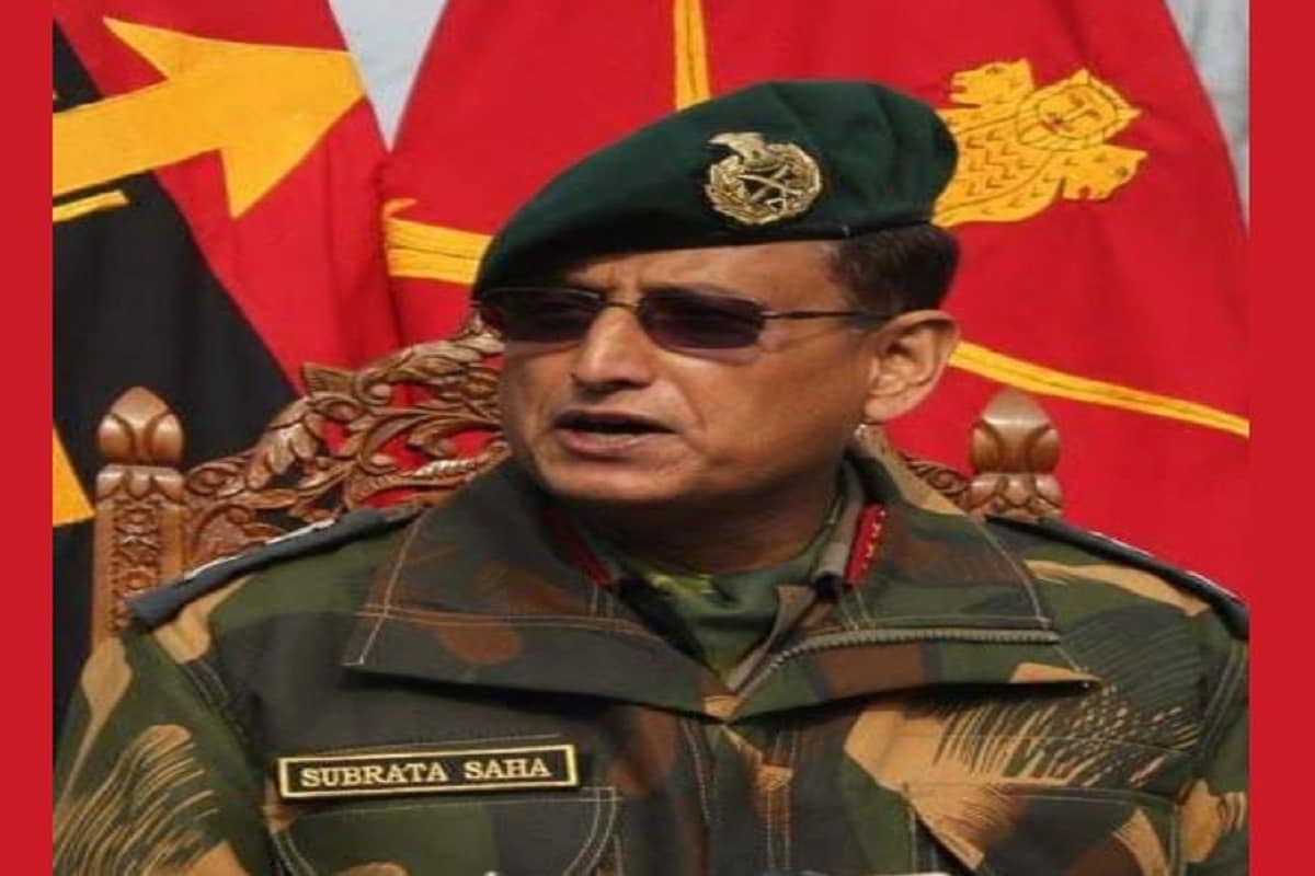 সুব্রতবাবু ডেপুটি চিফ অফ আর্মি স্টাফ হিসেবেও গুরুদায়িত্ব পালন করেছেন৷ পাশাপাশি, বর্তমানে তিনি ন্যাশনাল সিকিউরিটি অ্যাডভাইসরি বোর্ডেরও সদস্য৷ Photo-Facebook সুব্রতবাবু ডেপুটি চিফ অফ আর্মি স্টাফ হিসেবেও গুরুদায়িত্ব পালন করেছেন৷ পাশাপাশি, বর্তমানে তিনি ন্যাশনাল সিকিউরিটি অ্যাডভাইসরি বোর্ডেরও সদস্য৷ Photo-Facebook