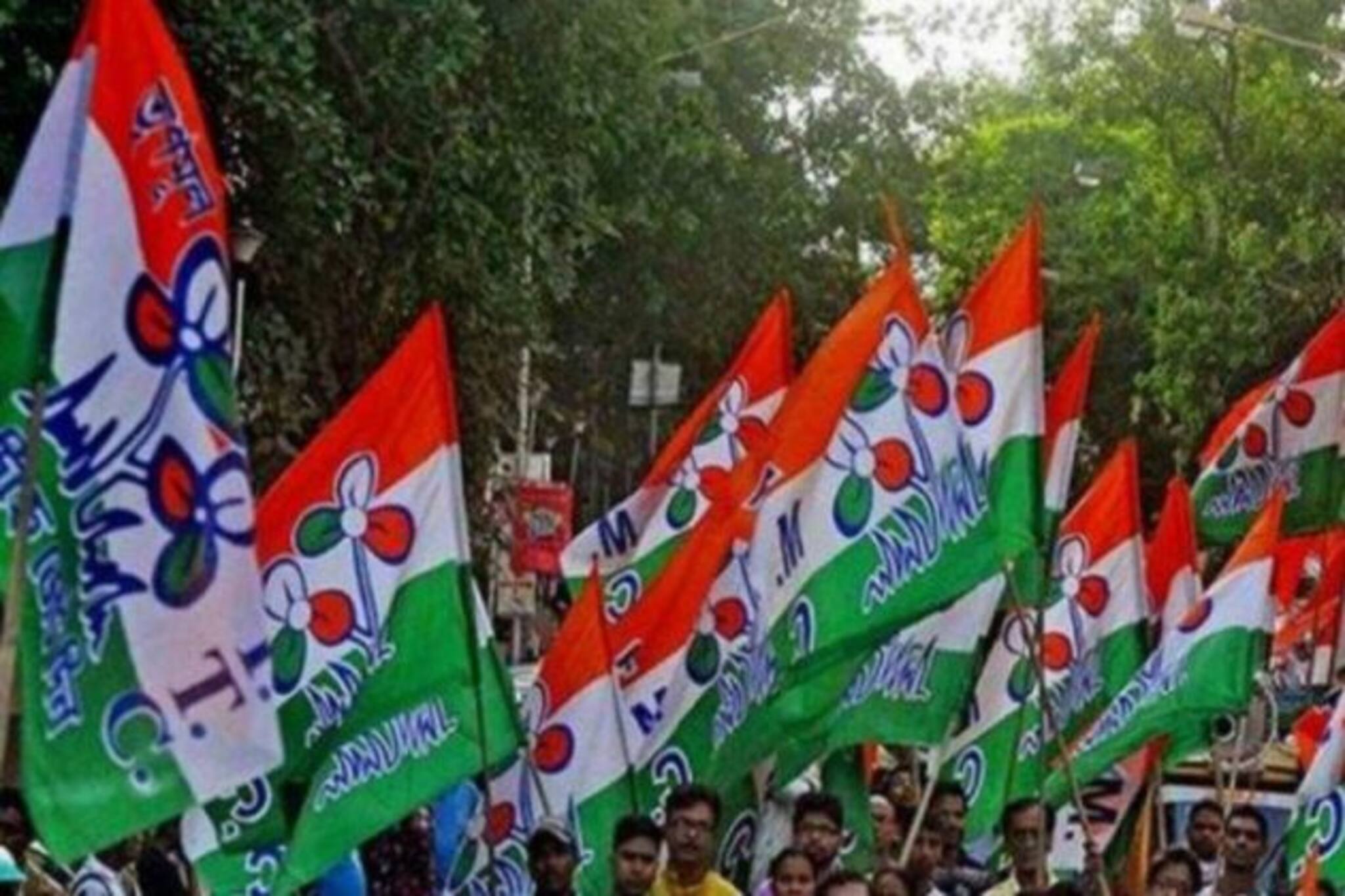 গণভোজের আয়োজন করছে তৃণমূল কংগ্রেস!লক্ষ্য আদবাসী ও জনজাতি অধ্যুষিত এলাকার ভোট