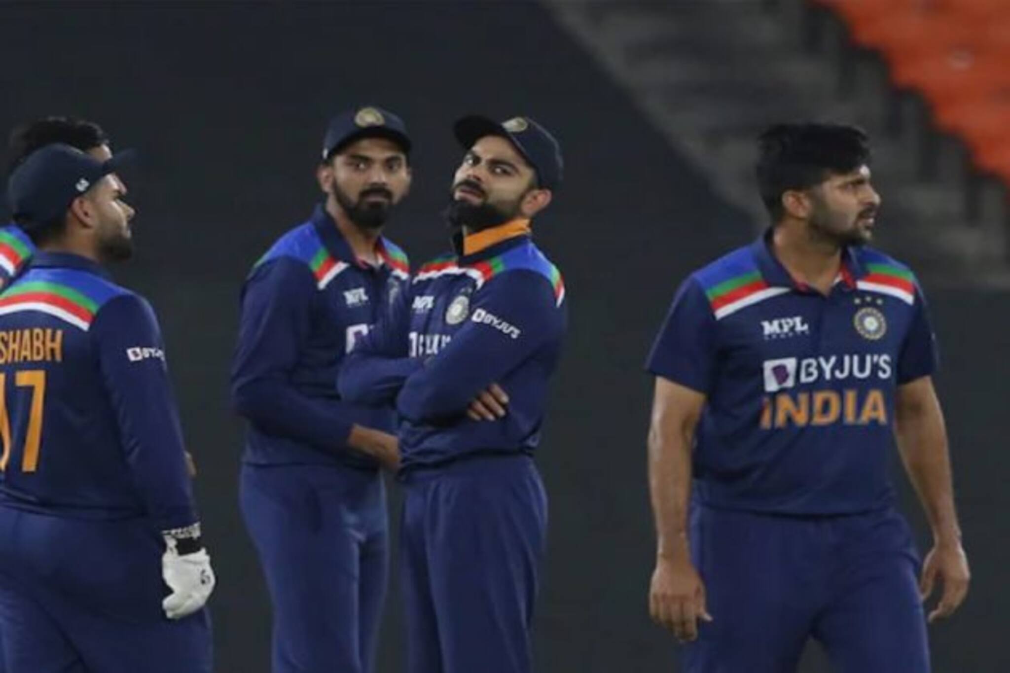 India vs England 3rd T20I: ফিল্ডিংয়ে অলস শার্দুল! তীব্র ভৎসর্না কোহলির