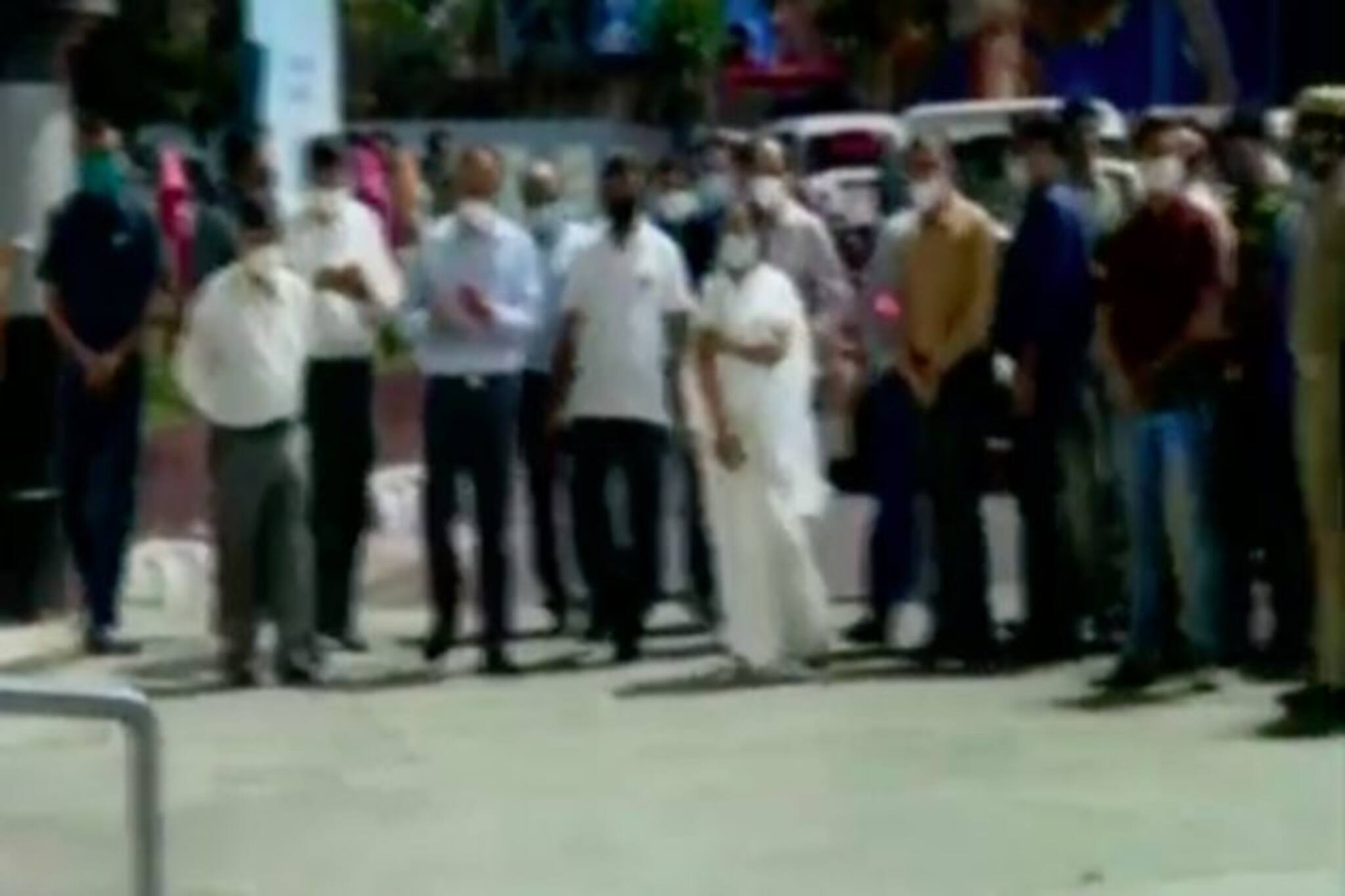 অগ্নিকাণ্ডে মৃতদের ময়না তদন্ত হবে আজ রাতেই, স্ট্র্যান্ড রোড থেকে সোজা এসএসকেএমে মমতা