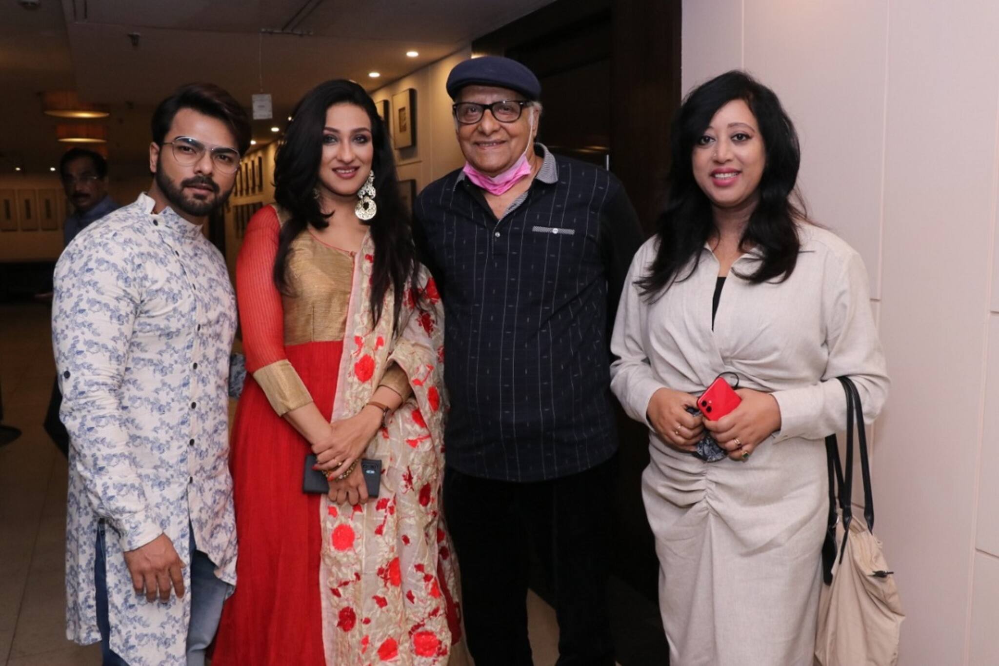 শহরে 'বিউটিফুল লাইফ' এর স্পেশাল স্ক্রিনিং, রইল ছবি