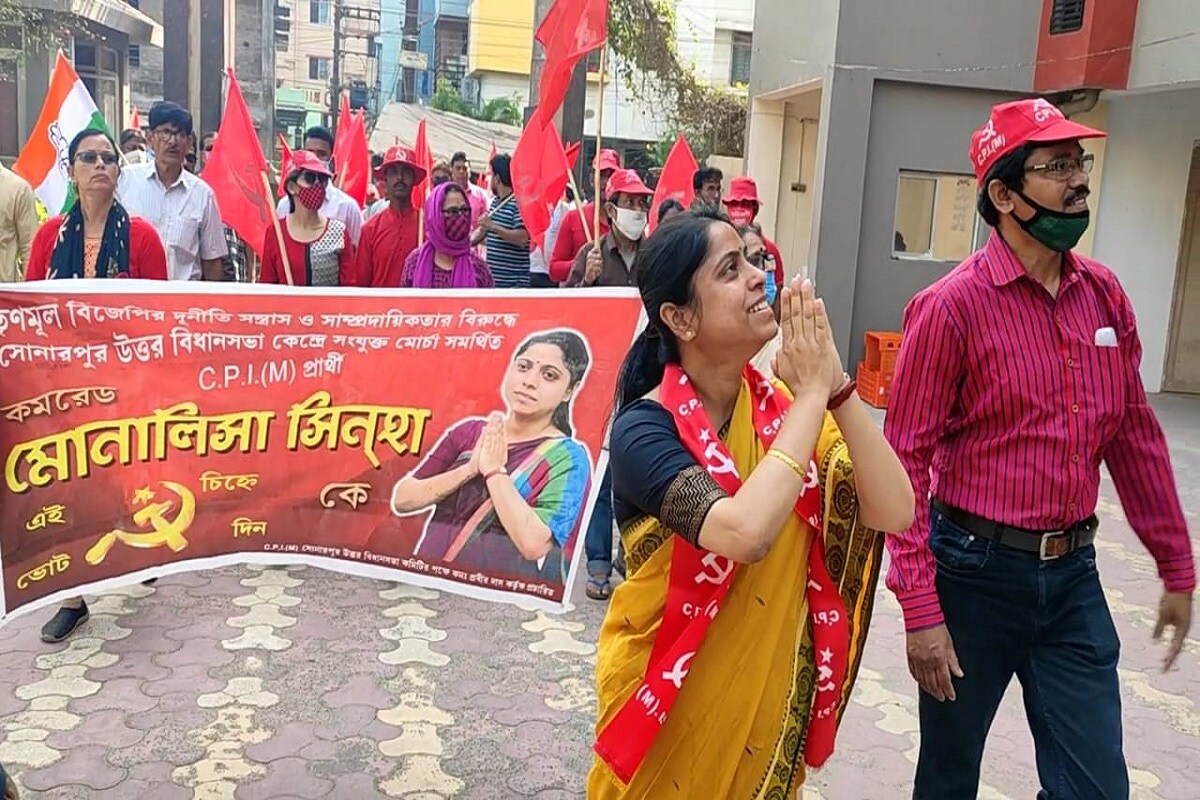 প্রচারে মানুষের কাছে তুলে ধরছেন বিগত ১০ বছরের অনুন্নয়নের কথা ৷ এলাকায় সিন্ডিকেট ও তোলাবাজি বেড়ে যাওয়া ৷ এখনও পর্যন্ত এই এলাকার বাসিন্দাদের বাড়ি বাড়ি পানীয় জল পৌঁছায়নি ৷ বেহাল রাস্তাঘাট ও নিকাশি ব্যবস্থা ৷ এইসমস্ত একাধিক স্থানীয় ইস্যু ছাড়াও থাকছে কর্মসংস্থানের কথা ৷ প্রচারে মানুষের কাছে তুলে ধরছেন বিগত ১০ বছরের অনুন্নয়নের কথা ৷ এলাকায় সিন্ডিকেট ও তোলাবাজি বেড়ে যাওয়া ৷ এখনও পর্যন্ত এই এলাকার বাসিন্দাদের বাড়ি বাড়ি পানীয় জল পৌঁছায়নি ৷ বেহাল রাস্তাঘাট ও নিকাশি ব্যবস্থা ৷ এইসমস্ত একাধিক স্থানীয় ইস্যু ছাড়াও থাকছে কর্মসংস্থানের কথা ৷