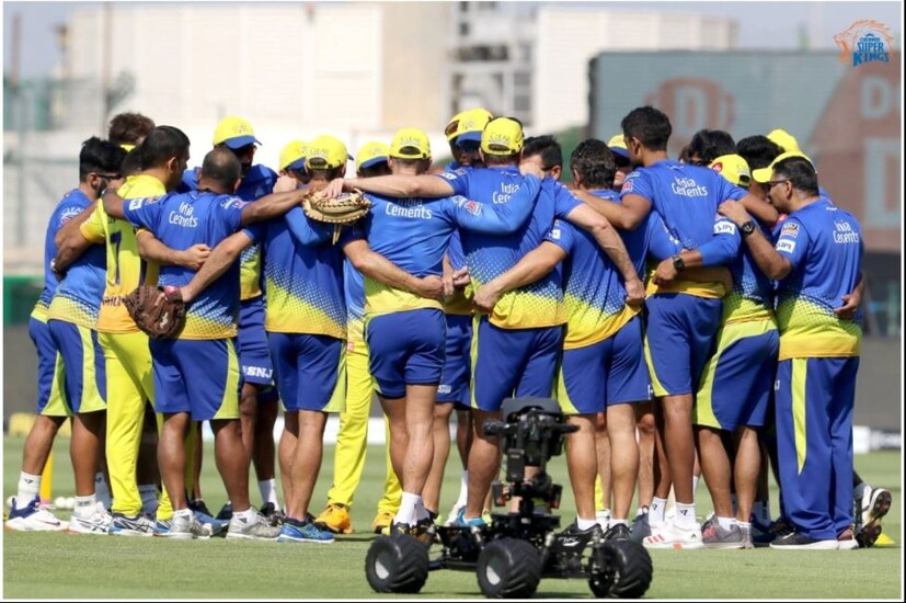 আইপিএল ২০২১ (IPL 2021)-র জন্য সিএসকে মহেন্দ্র সিং ধোনি, সুরেশ রায়না, অম্বাতি রায়ডু, কেএম আসিফ, দীপক চাহার, ডয়েন ব্র্যাভো, ফ্যাফ ডুপ্লেসি, ইমরান তাহির, এন জগদীশন , কর্ণ শর্মা, লুঙ্গি এনগিদি, মিশেল সেটনর, রবীন্দ্র জাদেজা, রতুরাজ গায়কোয়ড়, শার্দুল ঠাকুর, স্যাম কারান , কৃষ্ণাপ্পা গৌতম, জস হ্যাজেলউড, আর সাই কিশোর, রবিন উত্থাপ্পা, মইন আলি, চেতেশ্বর পূজারা, এম হরিশঙ্কর রেড্ডি, কে ভাগনাছ বর্মা, সি হরি নিশান্ত৷ (CSK/Twitter)