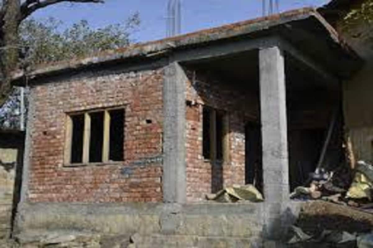 এই যোজনার অন্তর্গত প্রথমবার বাড়ি কিনতে গেলে ক্লাস বা ক্রেডিট লিঙ্ক ভর্তুকি দেওয়া হয় ৷ এর মেয়াদ ৩১ মার্চ ২০২১ পর্যন্ত বর্ধিত করা হয়েছে ৷ প্রতীকী ছবি ৷ এই যোজনার অন্তর্গত প্রথমবার বাড়ি কিনতে গেলে ক্লাস বা ক্রেডিট লিঙ্ক ভর্তুকি দেওয়া হয় ৷ এর মেয়াদ ৩১ মার্চ ২০২১ পর্যন্ত বর্ধিত করা হয়েছে ৷ প্রতীকী ছবি ৷