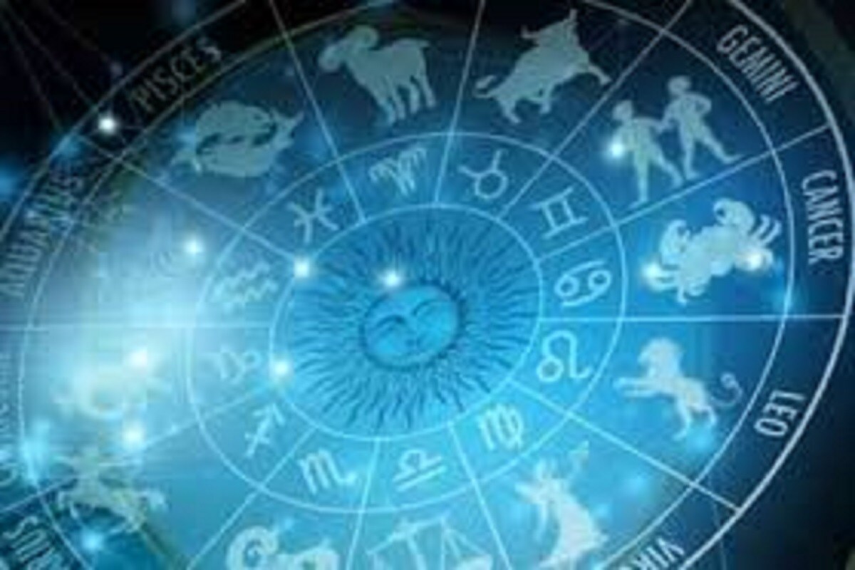 বৃশ্চিক (Scorpio): অক্টোবর ২৩ থেকে নভেম্বর ২১। কর্মক্ষেত্রে অপ্রত্যাশিত পরিবর্তনের সম্ভাবনা আছে। কাজ বদলানোর আগে একটু ভেবে নিন। প্রতীকী ছবি ৷ বৃশ্চিক (Scorpio): অক্টোবর ২৩ থেকে নভেম্বর ২১। কর্মক্ষেত্রে অপ্রত্যাশিত পরিবর্তনের সম্ভাবনা আছে। কাজ বদলানোর আগে একটু ভেবে নিন। প্রতীকী ছবি ৷