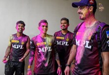 IPL 2021: মুম্বাইয়ের হোটেলেই রঙের উৎসবে মাতলেন নাইটরা