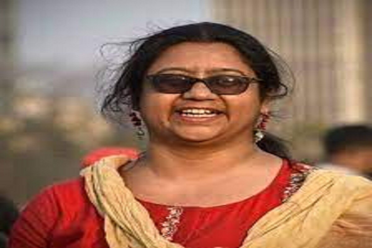 গত ৮ মার্চ মনোনয়ন জমা দিয়েছেন মধুজা। আর তাতে নিজের হলফনামায় মধুজা জানিয়েছেন, তাঁর হাতে নগদ রয়েছে মাত্র ৫০০ টাকা। তবে, ফিক্সড ডিপোজিট ও জয়েন্ট অ্যাকাউন্ট মিলিয়ে ঝাড়গ্রামের বাম প্রার্থীর রয়েছে ৫ লক্ষ ৩৮ হাজার ১১টাকা। গত ৮ মার্চ মনোনয়ন জমা দিয়েছেন মধুজা। আর তাতে নিজের হলফনামায় মধুজা জানিয়েছেন, তাঁর হাতে নগদ রয়েছে মাত্র ৫০০ টাকা। তবে, ফিক্সড ডিপোজিট ও জয়েন্ট অ্যাকাউন্ট মিলিয়ে ঝাড়গ্রামের বাম প্রার্থীর রয়েছে ৫ লক্ষ ৩৮ হাজার ১১টাকা।