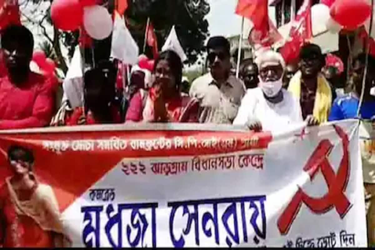 বন্ড, শেয়ার বা মিউচুয়াল ফান্ডে কোনও বিনিয়োগ নেই বাম ছাত্র রাজনীতির সঙ্গে ওতপ্রোতভাবে জড়িয়ে থাকা মধুজা। তবে জীবনবিমা এলআইসি-তে তাঁর আছে ৪ লক্ষ টাকা। বন্ড, শেয়ার বা মিউচুয়াল ফান্ডে কোনও বিনিয়োগ নেই বাম ছাত্র রাজনীতির সঙ্গে ওতপ্রোতভাবে জড়িয়ে থাকা মধুজা। তবে জীবনবিমা এলআইসি-তে তাঁর আছে ৪ লক্ষ টাকা।