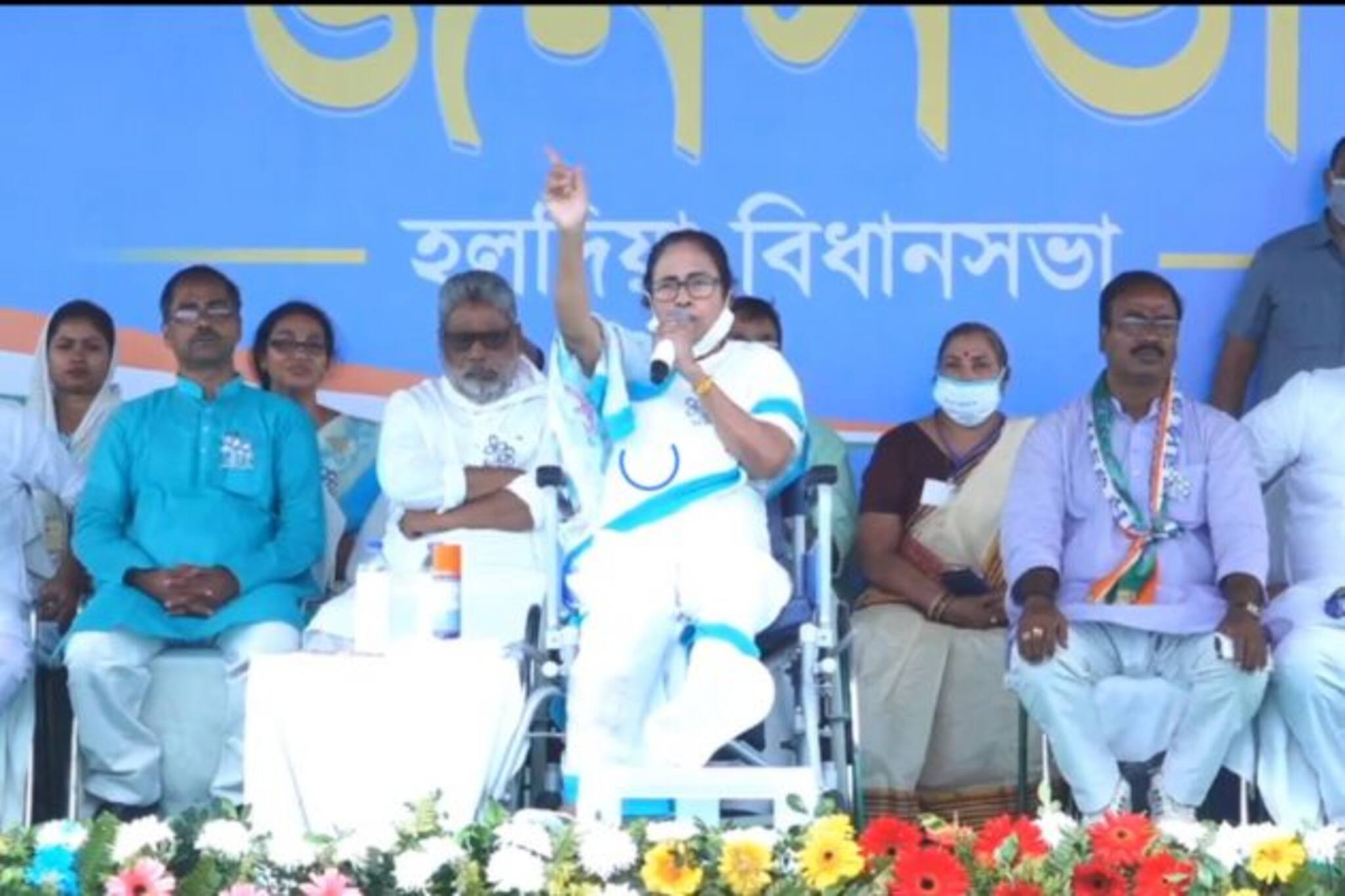 "মেদিনীপুরের মীরজাফর, যাকে পছন্দ হত না জেলে পুরে দিত", নাম না করে শুভেন্দুকে খোঁচা মুখ্যমন্ত্রীর!