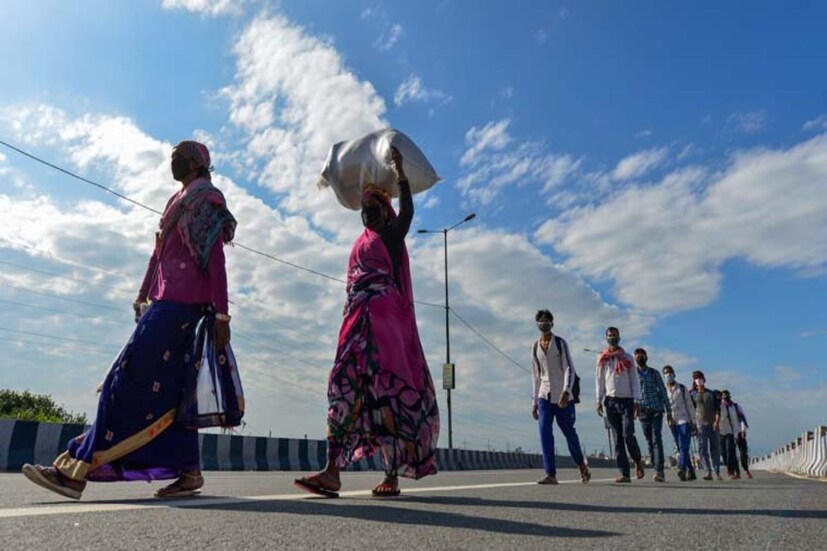 প্রধানমন্ত্রী নরেন্দ্র মোদির নেতৃত্বে বার বার দেশের সব কে সাথে সব কে বিকাশের দাবি করা হলেও। কোথাও গিয়ে সেই আস্ফালন আর পরিসংখ্যান স্ব-বিরোধী তত্ব দিচ্ছে বিশ্বের একসময় অন্যতম বৃহৎ অর্থনীতির এই দেশে। তথ্য বলছে, জনস্বাস্থ্য থেকে সর্বজনীন শিক্ষা, শিশুদের অপুষ্টি দূরীকরণ বা বেকারত্ব— অর্থনীতি-কর্মসংস্থানের মতো এই সব গুরুত্বপূর্ণ সূচক ক্রমশই তলিয়ে যাচ্ছে একদা বিশ্বের অন্যতম বৃহৎ অর্থনীতি হয়ে ওঠা ভারত।