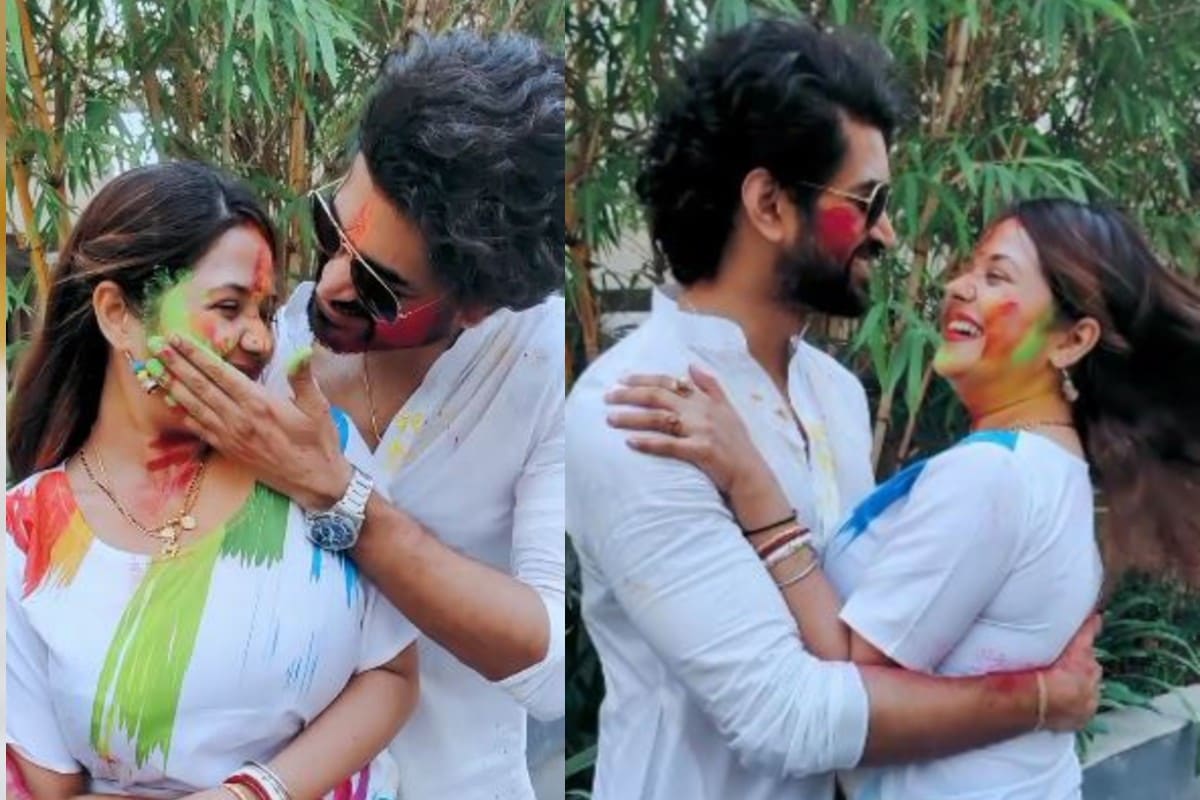 বিয়ের পর প্রথম দোল। তাই সব কিছুই স্পেশাল আবির মাখিয়ে দিলেন পরস্পরের গালে। মিষ্টি ছবি সোশ্যাল মিডিয়ায় শেয়ার করলেন তিনি। বিয়ের পর প্রথম দোল। তাই সব কিছুই স্পেশাল আবির মাখিয়ে দিলেন পরস্পরের গালে। মিষ্টি ছবি সোশ্যাল মিডিয়ায় শেয়ার করলেন তিনি।