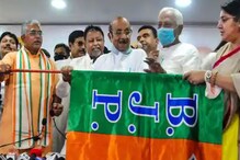 'মাষ্টারমশাই' প্রার্থী হতেই সিঙ্গুরে বিজেপি কর্মীদের ক্ষোভ 'মাষ্টারমশাই' প্রার্থী হতেই সিঙ্গুরে বিজেপি কর্মীদের ক্ষোভ