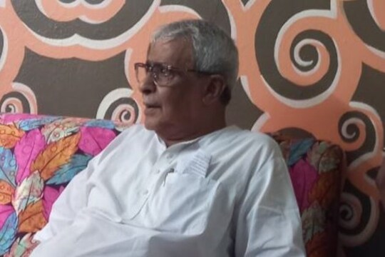 শান্তিকুঞ্জে বসে নিশ্চিন্তেই প্রথম দফার নির্বাচন দেখলেন শিশির অধিকারী 