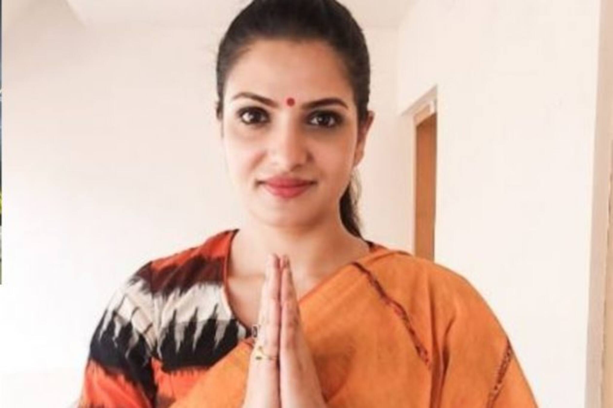 Tnusree Chakraborty: হাতে নগদ মাত্র ৫০ হাজার টাকা, রয়েছে ঋণের বোঝাও! জানুন তনুশ্রীর সম্পত্তির পরিমাণ