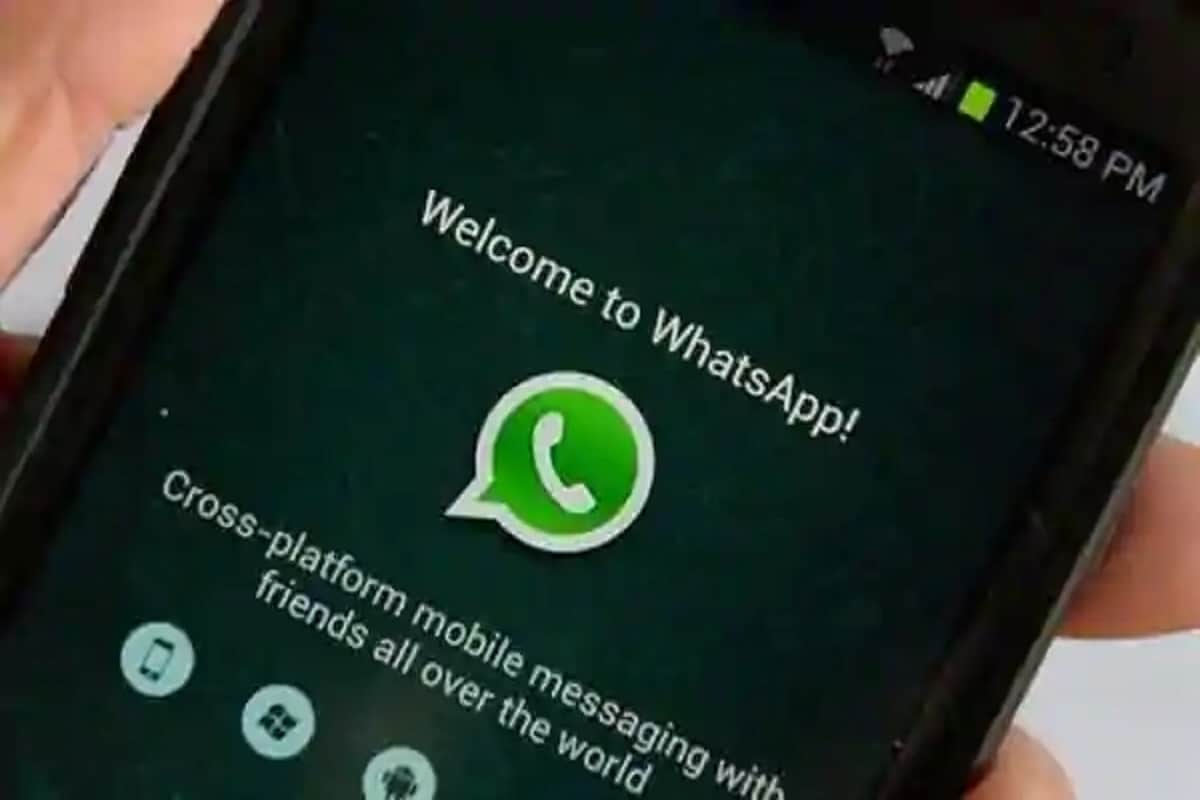  WABetaInfo জানিয়েছে যে, এখনও পর্যন্ত ওই ফোনগুলোয় হোয়াটসঅ্যাপের ২.২১.৫০ বেটা ভার্সান কাজ করছে। কিন্তু নতুন বেটা ভার্সান ২.২১.৫০.১১ আনতে চলেছে সংস্থাটি। যদিও এখনও পর্যন্ত FAQ পেজে এই সম্পর্কে কোনও আপডেট দেয় নি।  নতুন ভার্সানে যোগ বেশ কিছু নতুন ফিচার। কিন্তু আইফোনের ওই মডেলগুলোয় সেই ফিচার কাজ করবে না। লাভ হবে না আপডেট করেও। উলটে পুরোপুরি কাজ করা বন্ধ করে দেবে হোয়াটসঅ্যাপ। হঠাৎ এমন সিদ্ধান্তে সমস্যায় পড়তে পারেন বহু মানুষ। 