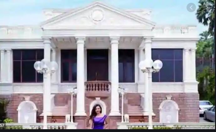 King's court ... What exactly is inside Shah Rukh's luxurious mannat