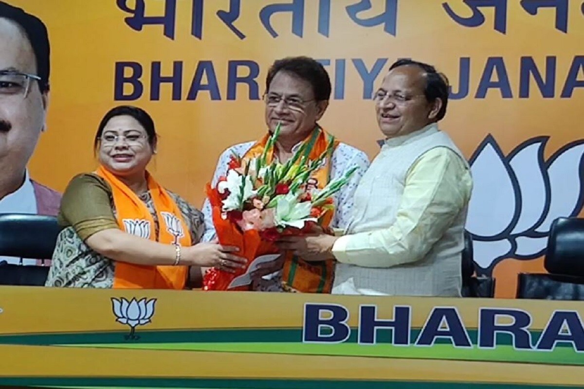 সামনেই পাঁচ জায়গায় বিধানসভা ভোট সেক্ষেত্রে শ্রী রাম স্বয়ং বিজেপি-র হয়ে প্রচার করলে তা অন্য মাত্রায় পৌঁছবে ৷ কারণ সাধারণ ভোটারদের কাছে অরুণ গোভিল যে রাম হয়েছিলেন তা এখনও অমলিন৷ (Photo Courtesy-Instagram @siyaramkijai) সামনেই পাঁচ জায়গায় বিধানসভা ভোট সেক্ষেত্রে শ্রী রাম স্বয়ং বিজেপি-র হয়ে প্রচার করলে তা অন্য মাত্রায় পৌঁছবে ৷ কারণ সাধারণ ভোটারদের কাছে অরুণ গোভিল যে রাম হয়েছিলেন তা এখনও অমলিন৷ (Photo Courtesy-Instagram @siyaramkijai)