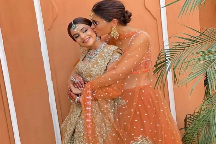 কনের সঙ্গে দারুণ পোজে আলিয়া ভাট ৷ ছবি সৌজন্যে ইনস্টাগ্রাম ৷
