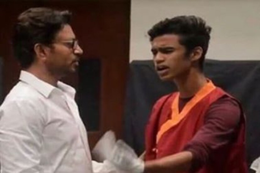 ১০) ছোট থেকেই বাবিলের মধ্যে অভিনয় প্রতিভার সন্ধান পেয়েছিলেন ইরফান।