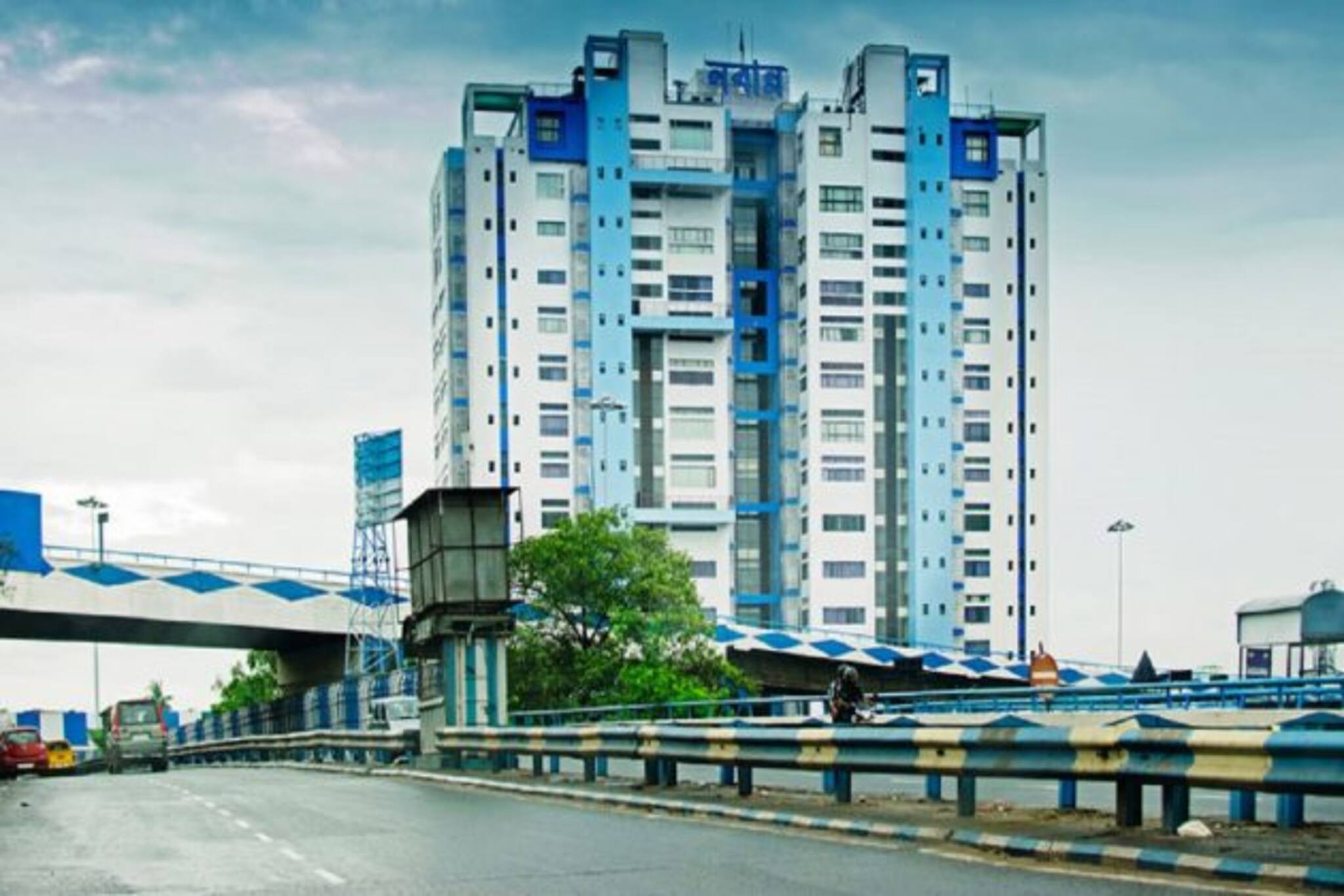 Nabanna on YAAS : ইয়াস-করোনার সাঁড়াশি চাপে বাংলা! মোকাবিলায় দফায় দফায় ম্যারাথন বৈঠকে নবান্ন