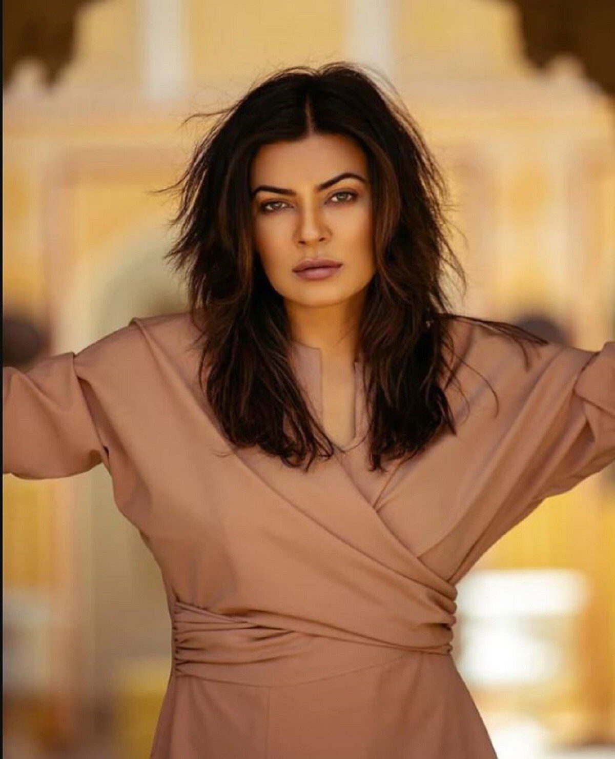 সুস্মিতা সেন (Sushmita Sen) যে তামিল ছবি রতচগান-এ (Ratchagan) অভিনয় করেছেন, সে খবর অনেকেরই অজানা। এছাড়া বাঙালি মেয়ে নিজের ভাষায় সৃজিত মুখোপাধ্যায়ের (Srijit Mukherjee) নির্বাক (Nirbaak) ছবিতেও অভিনয় করেছেন। সুস্মিতা সেন (Sushmita Sen) যে তামিল ছবি রতচগান-এ (Ratchagan) অভিনয় করেছেন, সে খবর অনেকেরই অজানা। এছাড়া বাঙালি মেয়ে নিজের ভাষায় সৃজিত মুখোপাধ্যায়ের (Srijit Mukherjee) নির্বাক (Nirbaak) ছবিতেও অভিনয় করেছেন।