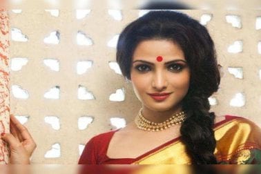 মূল্যবান জিনিসপত্রের মধ্যে তাঁর কাছে সোনা রয়েছে ১৯৫ গ্রাম। যার বর্তমান বাজার মূল্য ৯ লাখ টাকা। আর কোনও মূল্যবান জিনিসের কথা উল্লেখ নেই হলফনামায়। পারিবারিক সূত্রে পাওয়া কিংবা নিজের উপার্জনে কেনা কোনও জমি, বাড়ি, ফ্ল্যাট কিছুরই উল্লেখ নেই হলফনামায়। মূল্যবান জিনিসপত্রের মধ্যে তাঁর কাছে সোনা রয়েছে ১৯৫ গ্রাম। যার বর্তমান বাজার মূল্য ৯ লাখ টাকা। আর কোনও মূল্যবান জিনিসের কথা উল্লেখ নেই হলফনামায়। পারিবারিক সূত্রে পাওয়া কিংবা নিজের উপার্জনে কেনা কোনও জমি, বাড়ি, ফ্ল্যাট কিছুরই উল্লেখ নেই হলফনামায়।