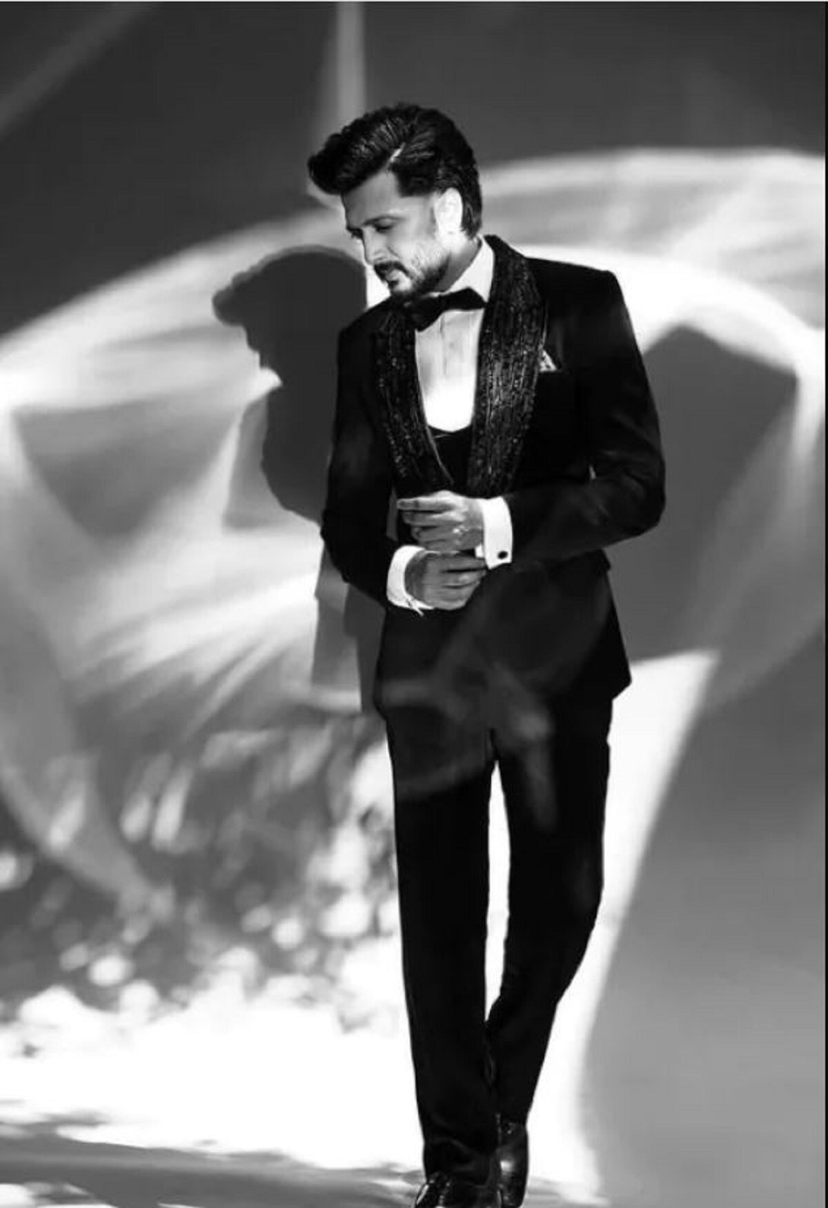 রীতেশ দেশমুখ (Riteish Deshmukh) হিন্দির পাশাপাশি মরাঠি ছবি করেছেন জমিয়ে। অভিনয় করেছেন লাল ভারি (Laal Bhaari) এবং মাউলি-তে (Maulii)। প্রযোজনা করেছেন সমালোচকের প্রশংসায় সমৃদ্ধ মরাঠি ছবি বালক পালক (Balak Palak) এবং ইয়েলো (Yellow)। রীতেশ দেশমুখ (Riteish Deshmukh) হিন্দির পাশাপাশি মরাঠি ছবি করেছেন জমিয়ে। অভিনয় করেছেন লাল ভারি (Laal Bhaari) এবং মাউলি-তে (Maulii)। প্রযোজনা করেছেন সমালোচকের প্রশংসায় সমৃদ্ধ মরাঠি ছবি বালক পালক (Balak Palak) এবং ইয়েলো (Yellow)।