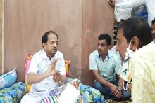 বিস্ফোরণে উড়েছে ডান হাতের দুটি আঙুল, টিপসইতেই মনোনয়ন জমা জাকির হোসেনরে