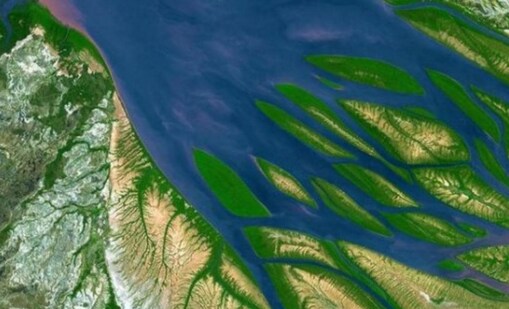 আন্তর্জাতিক স্পেস স্টেশন থেকে ভিন্ন রূপে ধরা দিয়েছে পৃথিবী! ছবি শেয়ার করল NASA!