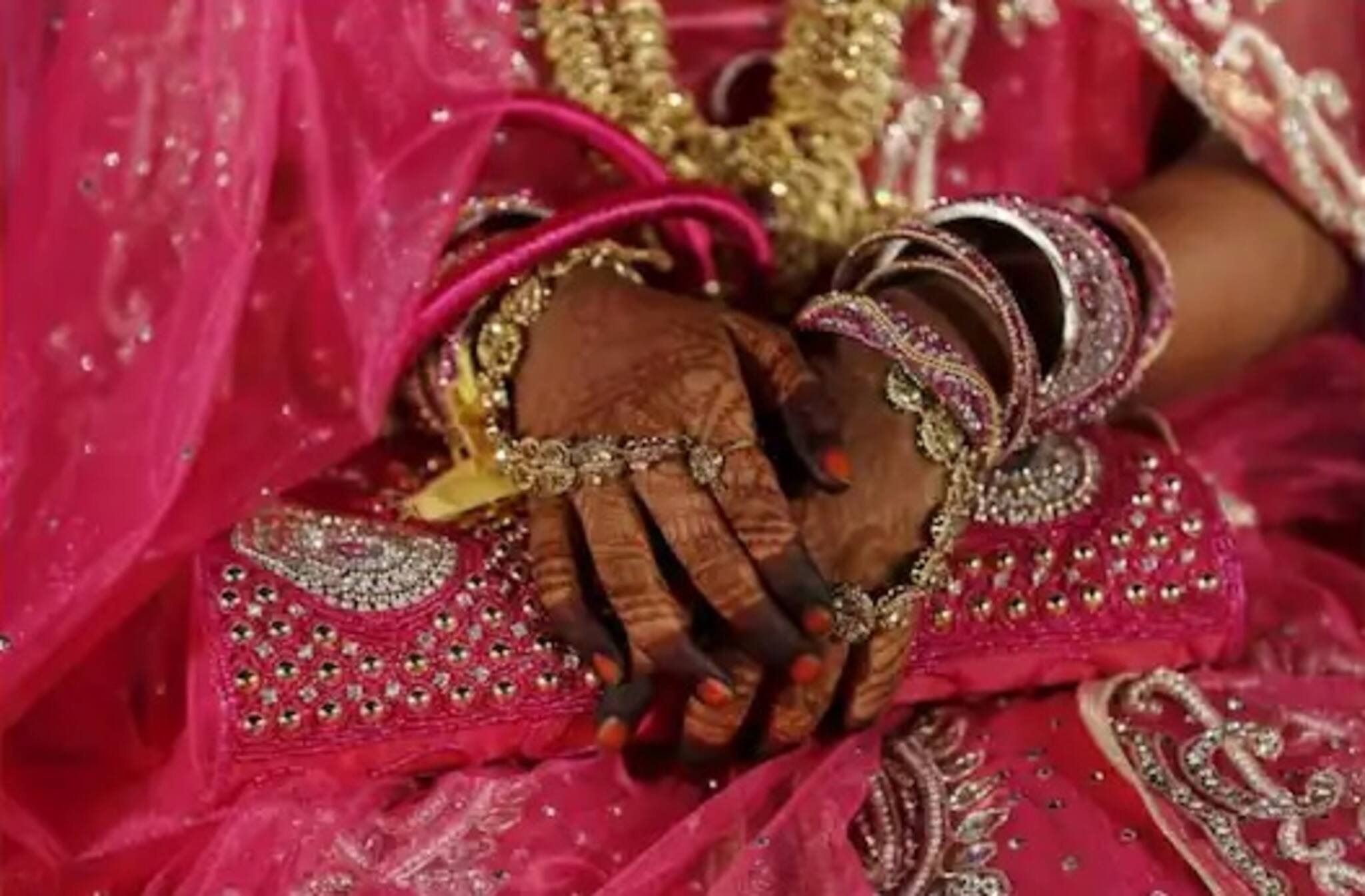 Bizarre! সতীত্ব পরীক্ষায় পাশ করতে পারেননি, ধর্ষণের হুমকি মহিলাদের