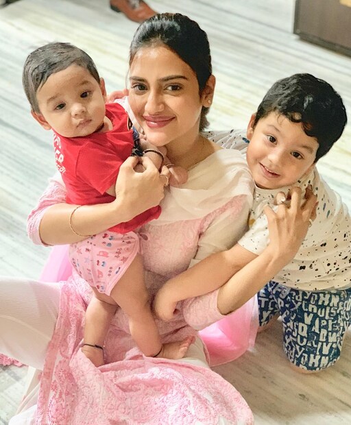 *আজ তাঁর প্রথম সন্তানের জন্মদিন। স্বাভাবিকভাবেই দিনটা যে খুব স্পেশ্যাল তা আর বলার অপেক্ষা রাখে না। সোশ্যাল মিডিয়ায় ছেলের সঙ্গে এক ঝাঁক ছবি শেয়ার করে আবেগে ভাসলেন অভিনেত্রী নুসরত জাহান। ছবিঃ ইনস্টাগ্রাম। 