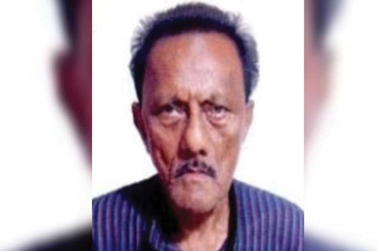 মনোনয়নপত্রের সঙ্গে জমা দেওয়া হলফনামায় ৬৫০ কোটি ৮২ লক্ষ ৫৭ হাজার টাকার সম্পত্তি দেখিয়েছেন বিনয়। বংশ পরম্পরায় তথা পৈতৃক সূত্রে মালদহের বিভিন্ন এলাকায় ১০০ একরেরও বেশি পরিমাণ জমির উপরে নাকি আমবাগান রয়েছে তাঁর। এখানেই শেষ নয়। রায়গঞ্জ, মালদহ, জলপাইগুড়ি, হরিয়ানা ও বেনারসে রয়েছে ১৪টি পৈতৃক বাড়ি। মনোনয়নপত্রের সঙ্গে জমা দেওয়া হলফনামায় ৬৫০ কোটি ৮২ লক্ষ ৫৭ হাজার টাকার সম্পত্তি দেখিয়েছেন বিনয়। বংশ পরম্পরায় তথা পৈতৃক সূত্রে মালদহের বিভিন্ন এলাকায় ১০০ একরেরও বেশি পরিমাণ জমির উপরে নাকি আমবাগান রয়েছে তাঁর। এখানেই শেষ নয়। রায়গঞ্জ, মালদহ, জলপাইগুড়ি, হরিয়ানা ও বেনারসে রয়েছে ১৪টি পৈতৃক বাড়ি।