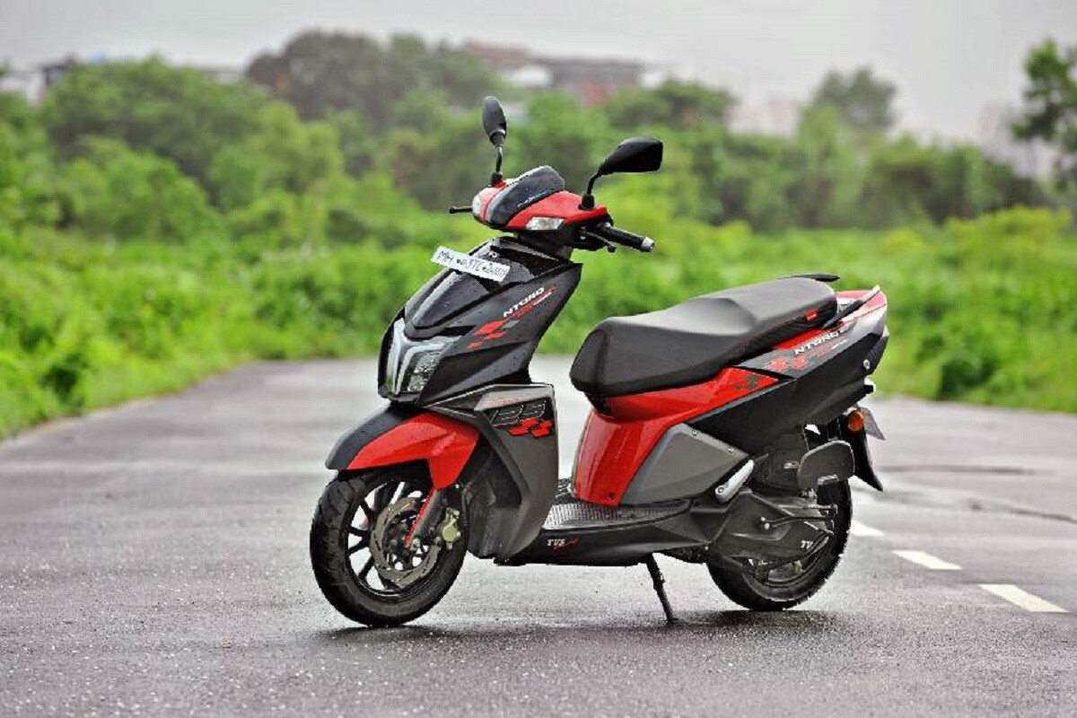 TVS Ntorq ১২৪.৮ সিসি ক্ষমতা রয়েছে ৷ সিঙ্গেল সিলিন্ডার যুক্ত ই়্জিনে ব্যবহার করা সম্ভব ৷ দারুণ প্রযুক্তির সঙ্গে সংযুক্ত ৷ এই ইঞ্জিন ১০.৫ এনএম শক্তির উৎপাদন করে ও ৯.৩৮ পিএস শক্তির উৎপাদন করে ৷ গাড়ির সামনের ব্রেকে আছে ডিস্ক ৷ প্রতীকী ছবি ৷ TVS Ntorq ১২৪.৮ সিসি ক্ষমতা রয়েছে ৷ সিঙ্গেল সিলিন্ডার যুক্ত ই়্জিনে ব্যবহার করা সম্ভব ৷ দারুণ প্রযুক্তির সঙ্গে সংযুক্ত ৷ এই ইঞ্জিন ১০.৫ এনএম শক্তির উৎপাদন করে ও ৯.৩৮ পিএস শক্তির উৎপাদন করে ৷ গাড়ির সামনের ব্রেকে আছে ডিস্ক ৷ প্রতীকী ছবি ৷