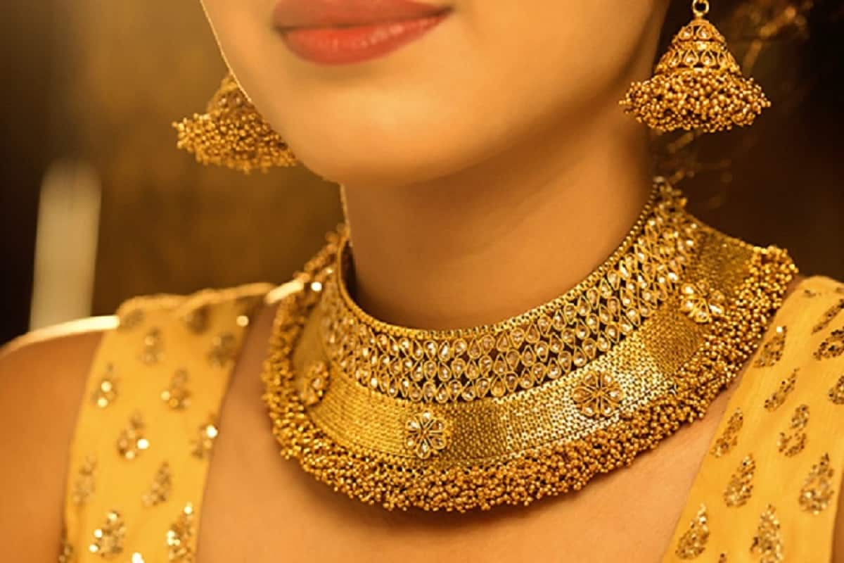 কলকাতায় ২২ ক্যারাট ও ২৪ ক্যারাট সোনার দাম (Gold Price in Kolkata)ফের অগ্নিমূল্য হয়েছে ৷ এক নজরে দেখে নেওয়া যাক শহরে সোনার দাম প্রতি গ্রামে কতখানি বেড়েছে ৷ প্রতীকী ছবি ৷ কলকাতায় ২২ ক্যারাট ও ২৪ ক্যারাট সোনার দাম (Gold Price in Kolkata)ফের অগ্নিমূল্য হয়েছে ৷ এক নজরে দেখে নেওয়া যাক শহরে সোনার দাম প্রতি গ্রামে কতখানি বেড়েছে ৷ প্রতীকী ছবি ৷