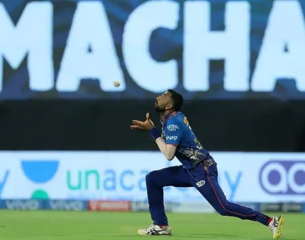 ক্রুণাল পান্ডিয়া বল হাতে এখনও অবধি ভদ্রস্থ৷ চার ম্যাচে ৬.৫৩ ইকনমিতে ৩ টি উইকেট পেয়েছেন৷ কিন্তু চার ইনিংসে রান মাত্র ২৬৷ ক্রুণাল পান্ডিয়া বল হাতে এখনও অবধি ভদ্রস্থ৷ চার ম্যাচে ৬.৫৩ ইকনমিতে ৩ টি উইকেট পেয়েছেন৷ কিন্তু চার ইনিংসে রান মাত্র ২৬৷