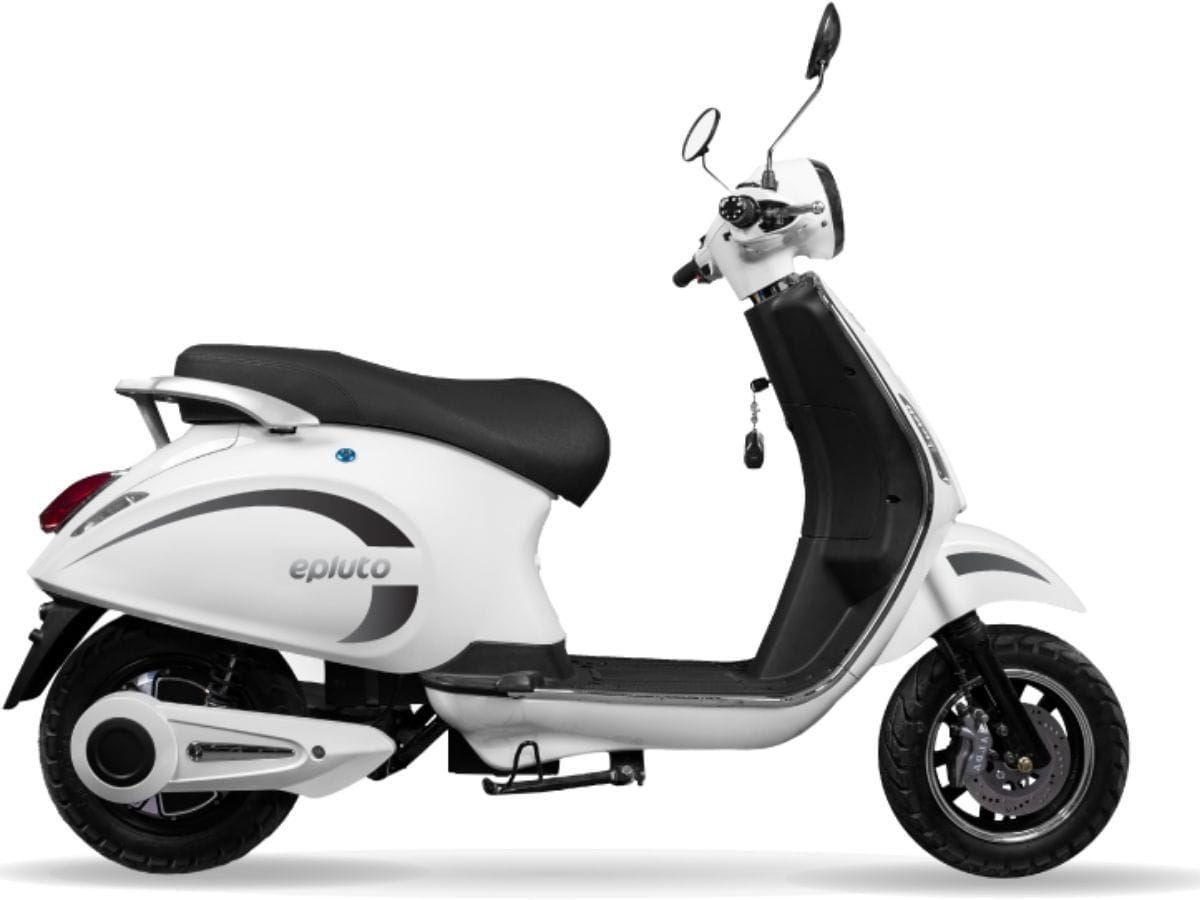 PURE EV তে এমডি ও সিআইও কার্যকরী সহায়ক (EPluto 7G) ৷ এই ব্যাটারি চালিত যানে 25 AMP চার্জিং সকেট রয়েছে ৷ বাইকে সুন্দর চার্জ করার জন্য বেশ কিছু অতিরিক্ত ব্যবস্থাও রয়েছে ৷ এমনকী এই বাইককে ঘরোয়া 10 amp বা 15 amp সকেটের মাধ্যমে চার্জ দেওয়া যেতে পারে ৷ প্রোটেবেল ব্যাটারি ফলত চার্জ করতে বিশেষ সুবিধা রয়েছে ৷ সারা দেশে (India) ব্যাপক প্রতিক্রিয়া পাওয়া গিয়েছে ৷ প্রতীকী ছবি ৷ PURE EV তে এমডি ও সিআইও কার্যকরী সহায়ক (EPluto 7G) ৷ এই ব্যাটারি চালিত যানে 25 AMP চার্জিং সকেট রয়েছে ৷ বাইকে সুন্দর চার্জ করার জন্য বেশ কিছু অতিরিক্ত ব্যবস্থাও রয়েছে ৷ এমনকী এই বাইককে ঘরোয়া 10 amp বা 15 amp সকেটের মাধ্যমে চার্জ দেওয়া যেতে পারে ৷ প্রোটেবেল ব্যাটারি ফলত চার্জ করতে বিশেষ সুবিধা রয়েছে ৷ সারা দেশে (India) ব্যাপক প্রতিক্রিয়া পাওয়া গিয়েছে ৷ প্রতীকী ছবি ৷