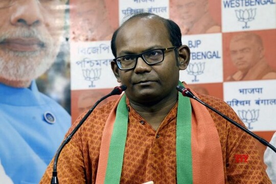 বিজেপি নেতা সায়ন্তন বসুর মন্তব্য নিয়ে জোর শোরগোল।