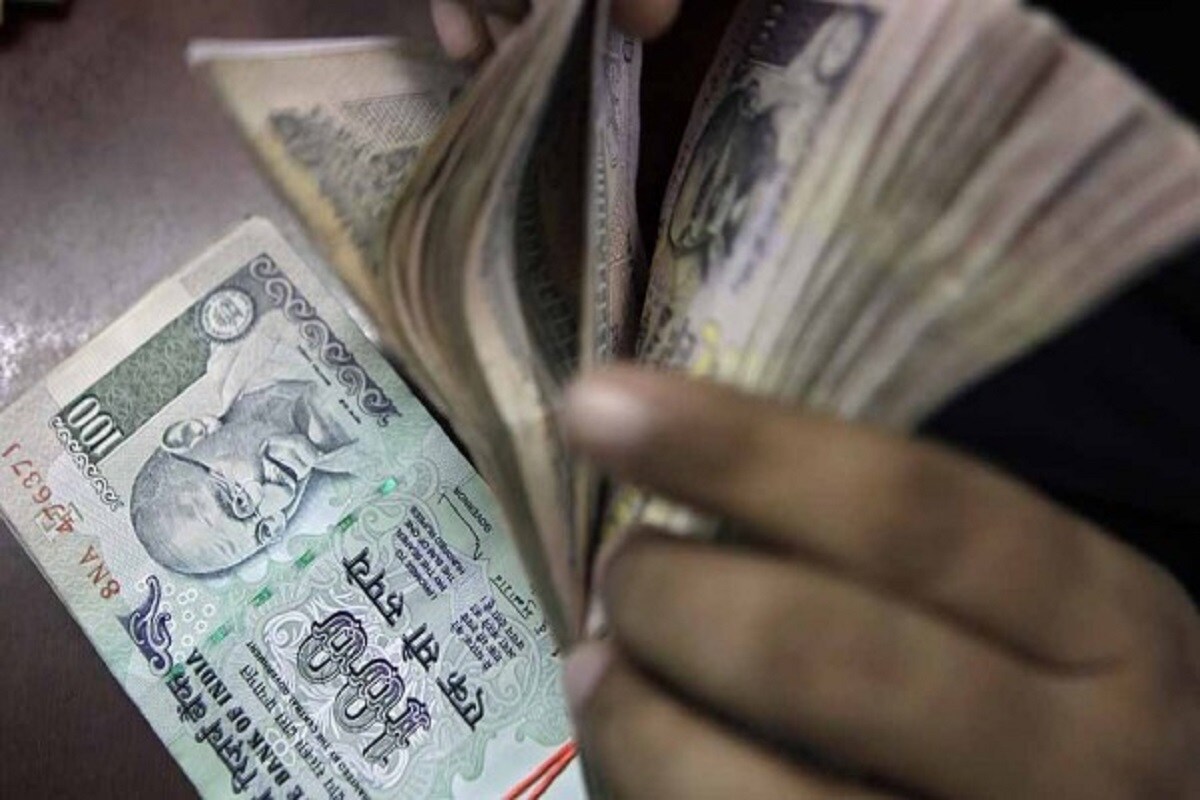 (All India Consumer Price Index or AICPI)-এর তথ্যের ভিত্তিতে জানতে পারা গিয়েছে জানুয়ারি ২০২১ থেকে ৩০ জুন ২০২১-এর মধ্যে কম করে ৪ শতাশ ডিএ বাড়তে পারে ৷ প্রতীকী ছবি ৷ (All India Consumer Price Index or AICPI)-এর তথ্যের ভিত্তিতে জানতে পারা গিয়েছে জানুয়ারি ২০২১ থেকে ৩০ জুন ২০২১-এর মধ্যে কম করে ৪ শতাশ ডিএ বাড়তে পারে ৷ প্রতীকী ছবি ৷